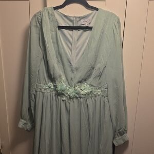 Elegant Mint Green Long Sleeve Dress